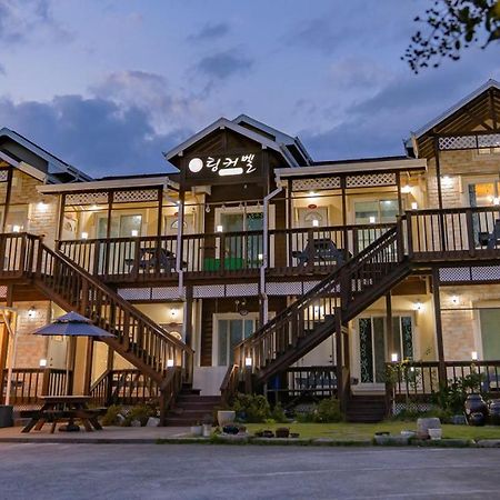 Tinkerbell Pension Gyeongju Exterior foto